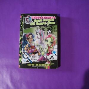 Monster High Ghoulfriends Just Want Have Fun Book